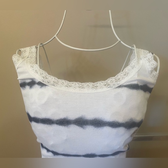 NWT Aeropostale Ribbed Stripe Tie Dye Tank Top with Lace Spaghetti Straps, XS - Picture 2 of 11